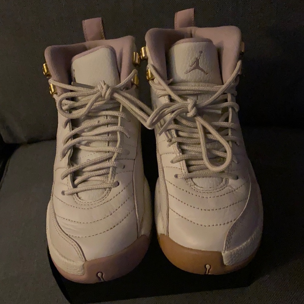 Youth Jumpman sneakers